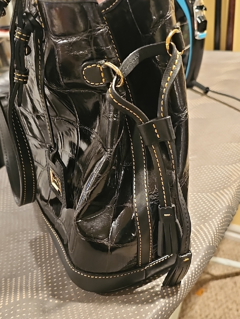 Dooney & Bourke Black Croc-Embossed Tote bag..very good condition - Picture 8 of 15